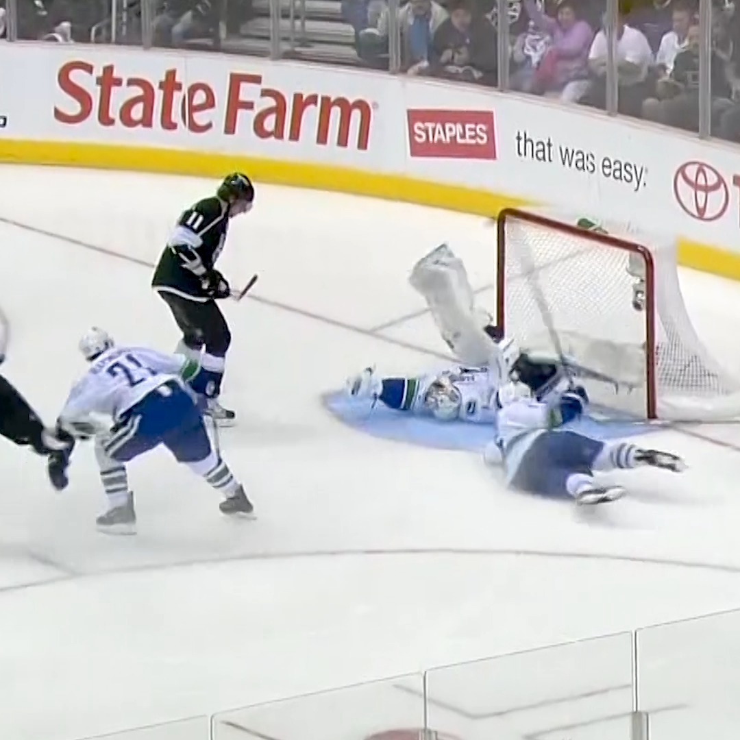 BINGO. BANGO. BONGO. Hear the calls that cemented some of Luongo’s top moments in the history books. #OneWeekOf1 #Canucks | TD (Canada)