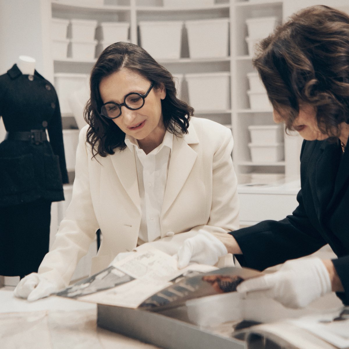Researching Monsieur Dior's gourmet roots. French chef Anne-Sophie Pic visits the Dior Heritage archives to get inspiration for the new Café Dior by Anne-Sophie Pic in Osaka, Japan. Tap to watch the video and discover the gourmet inventions inspired by House codes.