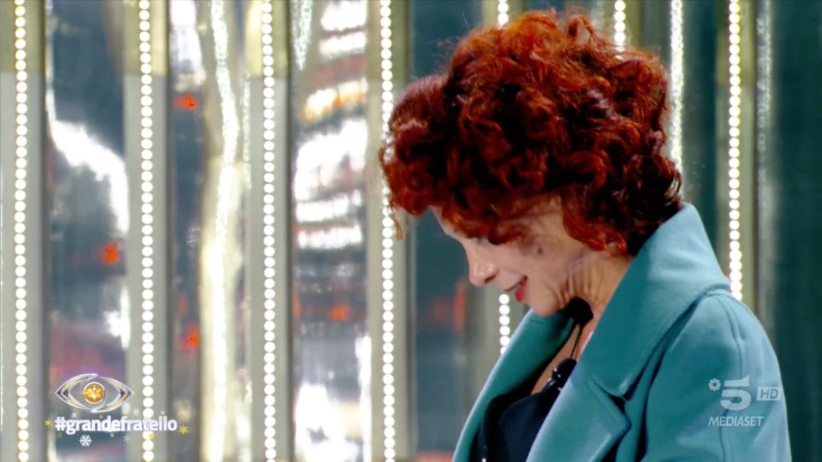 Sì, Beatrice... ci sono i tuoi ragazzi! Il pacco più bello da aprire è tutto per te! 😍 #GrandeFratello
