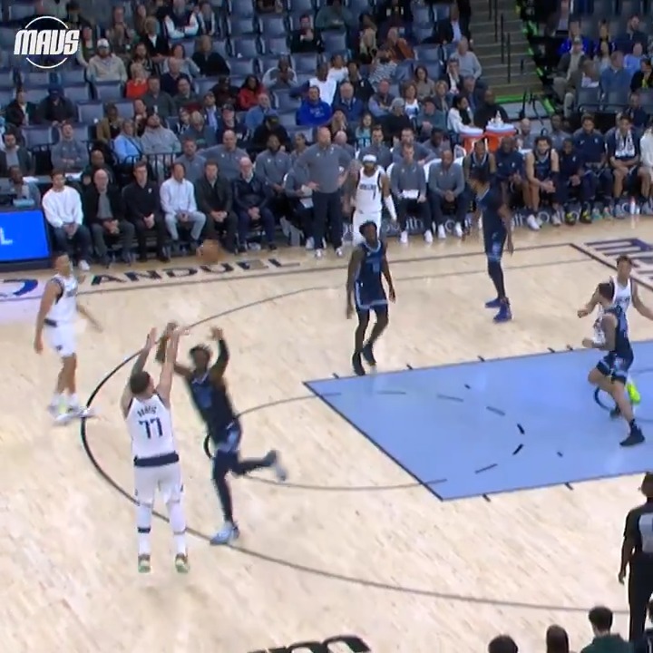 Luka Doncic knocks down his 1,000th career three-pointer 🔥 He’s the second fastest player to 1,000 triples in NBA history 🤯