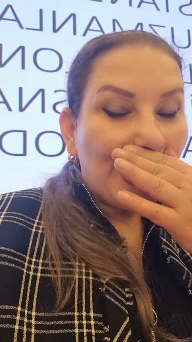 Biz esnaf sanatkar kadınları olarak utanmazlardan utanır olduk.. laflarınızı sözünüzü ve ayrıca da haddinizi bilin. Biz Esnaf Sanatkar kadınlar olarak Gücümüzü güvenilirliğimizden alıyoruz.. Ya siz? Yakında yargı da görüşeceğiz Deniz Akkaya #UtanDenizAkkaya