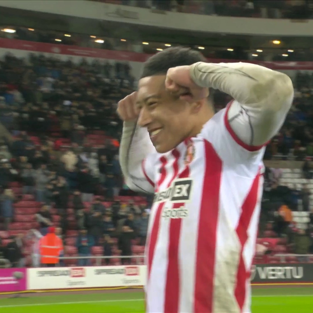 The Stadium of Light is ROCKING 🔥🔥 Jobe Bellingham wins it as Sunderland move into the play-off places ⭕