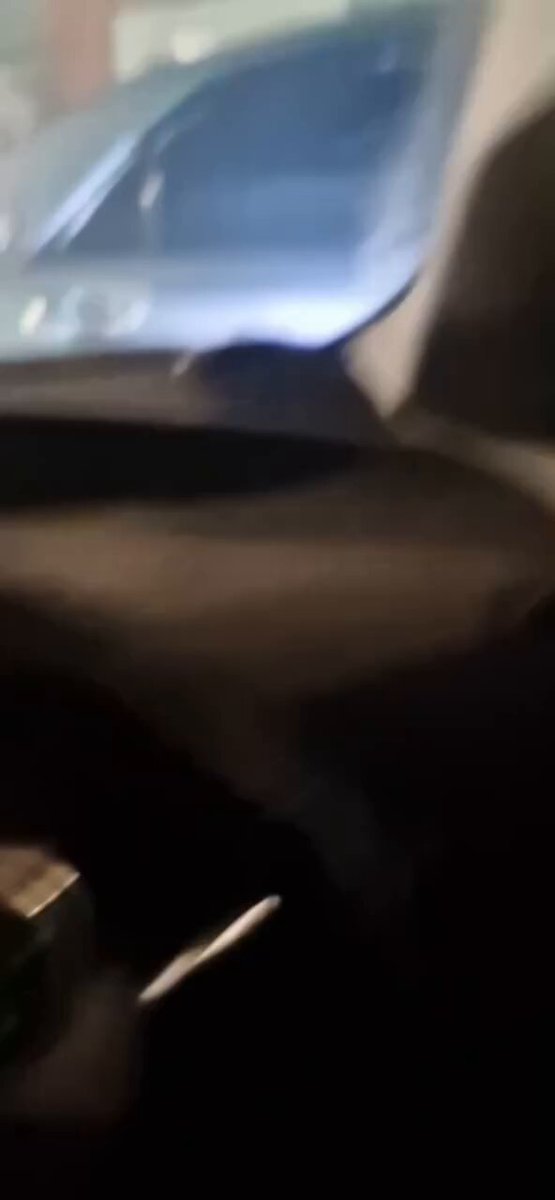 Бичлэг хийсэн болгоны зөв болдоггүй шүү нусан чавх минь🤔😡🤬 Дүрмээрээ явж чадахгүй урсгал сөрж эргэх гэж байж бас бичлэг хийж сошиалд тавина айн🤦🤦🤦 Дүрэмдээ дахиад суугаарай нусан буу минь‼️‼️‼️