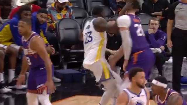 Draymond Green was assessed a Flagrant 2 foul and ejected after this play 📺: @NBAonTNT