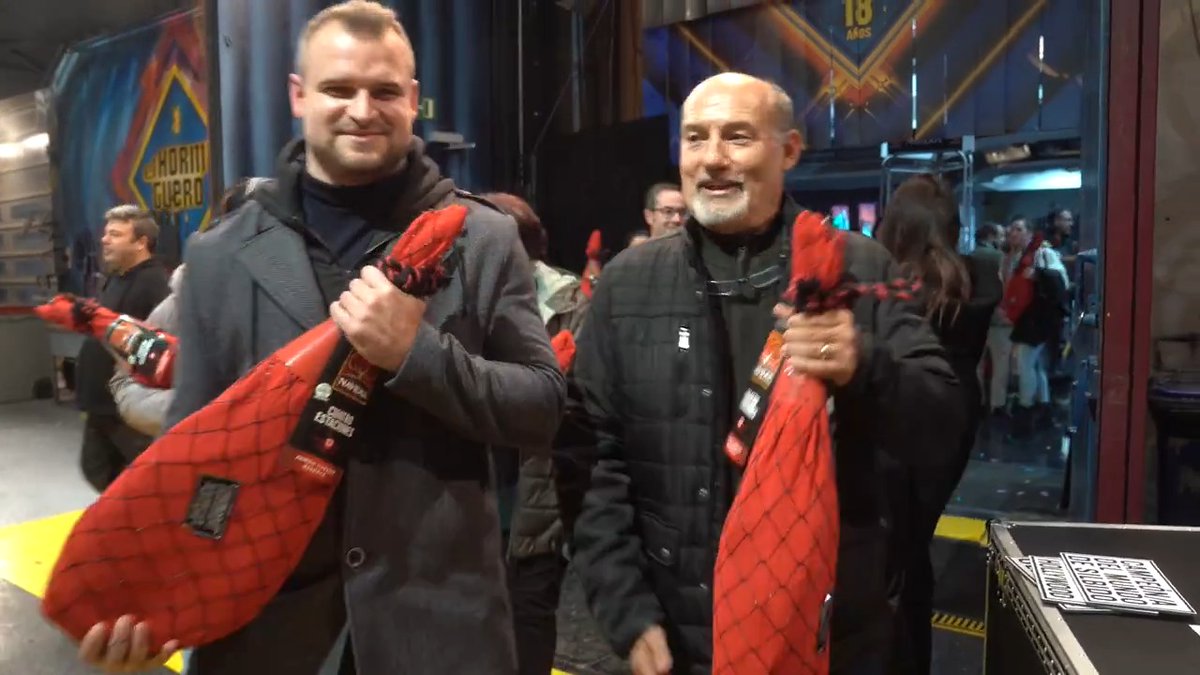 ¡La locura de llevarse un jamón de Navidul en el programa! #LolaÍndigoEH