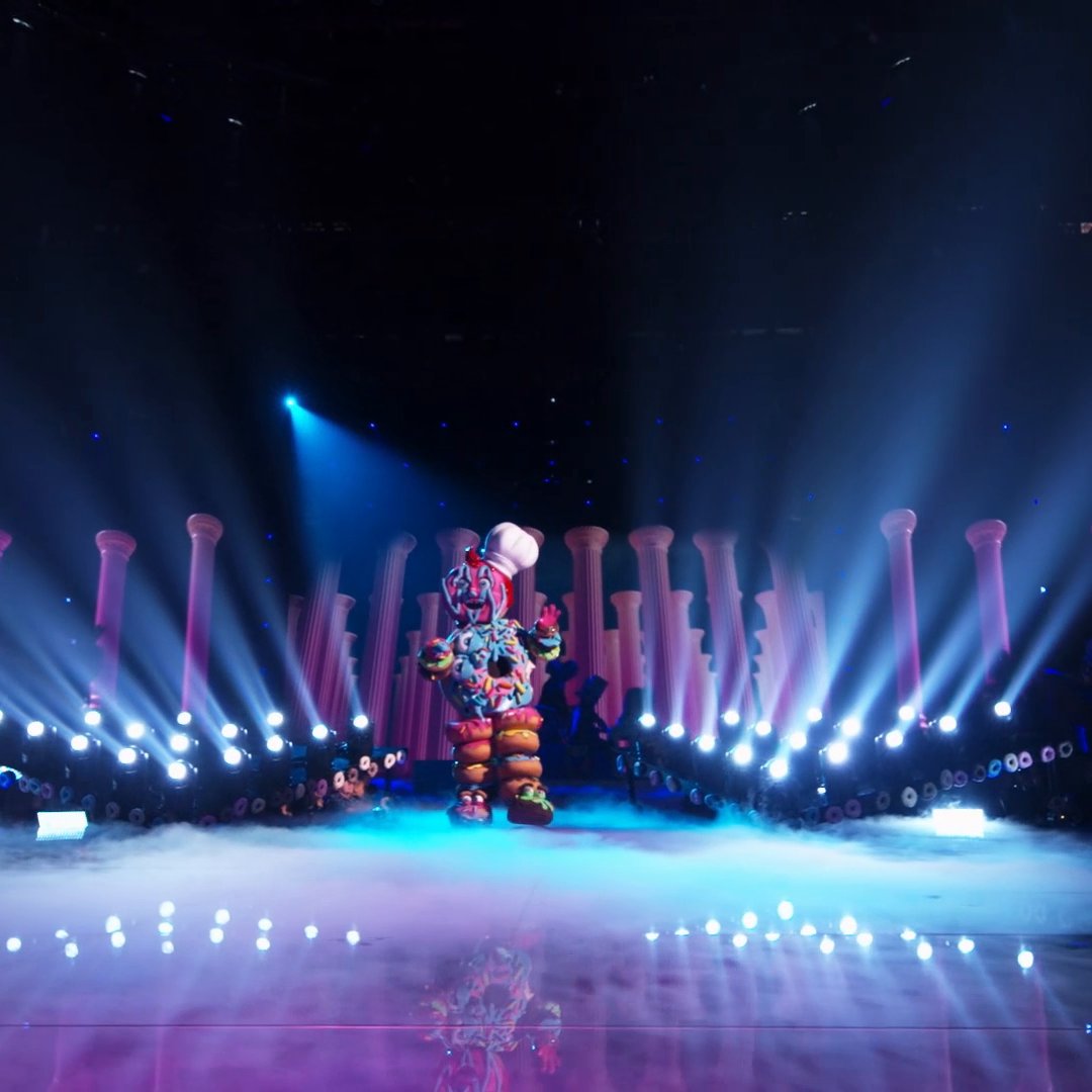 I'm gonna have this #DonutMask performance on my mind for a long time. ❤️ #TheMaskedSinger