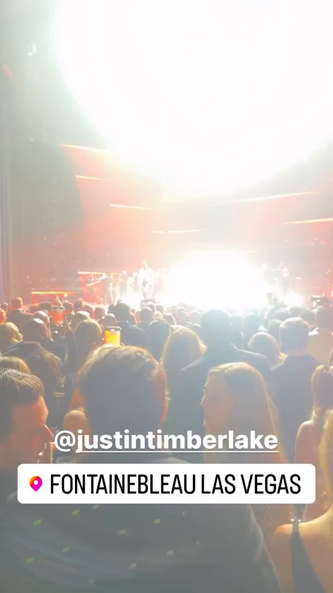 JT has finally hit the stage!! Look at those moves!