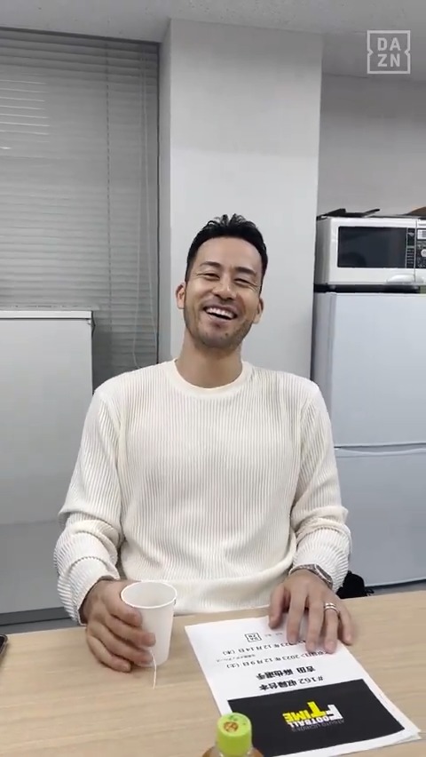 ／ 今週も豪華ゲスト！ ＼ #吉田麻也 選手がスタジオに登場👏 MLSでの1年目、選手会会長として言いたいこと💬 親友・内田さんとの濃密トーク🤝 お見逃しなく👀 『#内田篤人 のFOOTBALL TIME』 📅12/14(木) #DAZN で配信予定 MAYA YOSHIDA #フットボールタイム