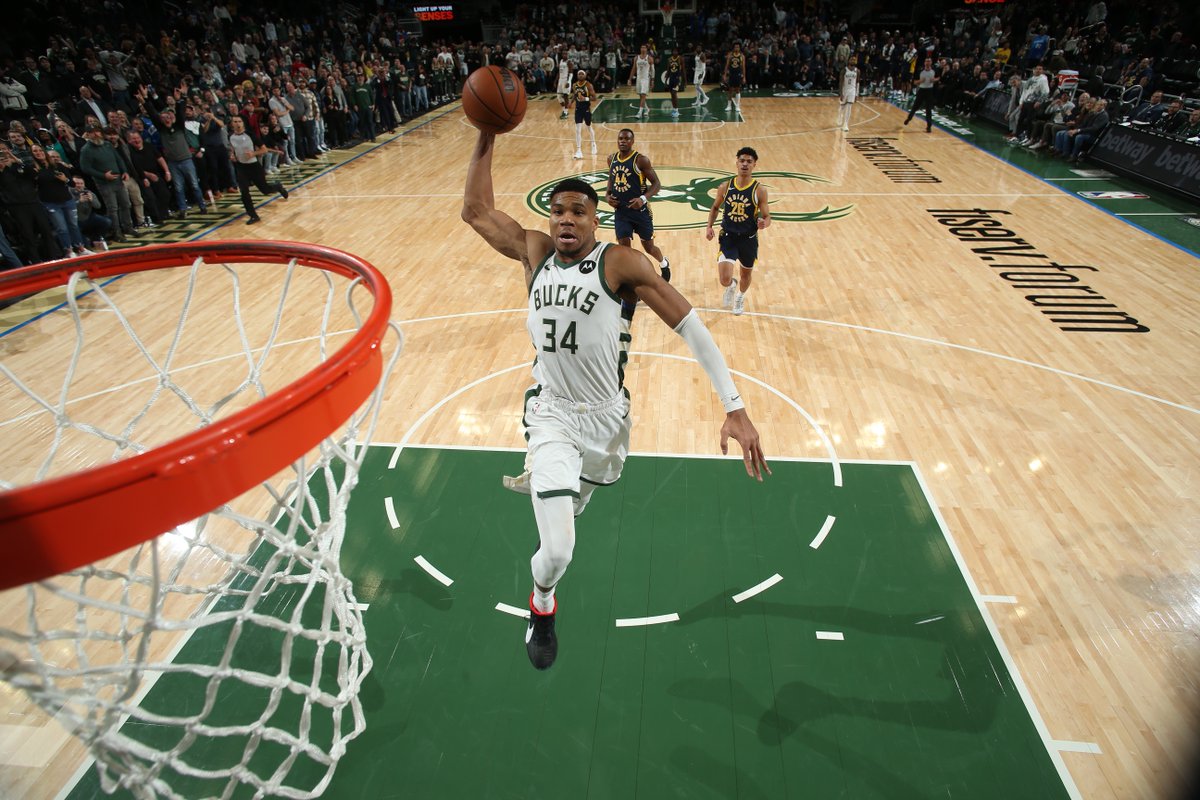 La HISTÓRICA EXHIBICIÓN de Giannis Antetokounmpo anoche: ➡️ 64 PUNTOS (Máxima anotación personal y récord de franquicia) ➡️ 14 REBOTES ➡️ 3 ASISTENCIAS