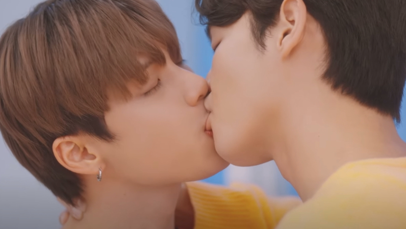 THEY DON'T STOP! 🫣 Lee JiHan and idol Lee JaeJun (TAN) kissing again!