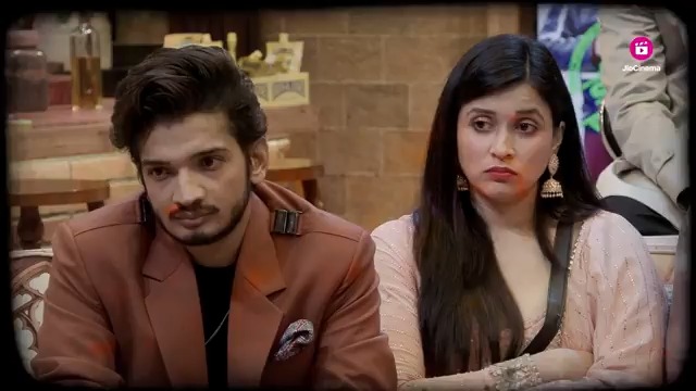 Kya Munawar ka game ho gaya hai cold? Dekhte hai kaise banayega wo apni strategy ko bold. Watch #WeekendKaVaar with Salman Khan streaming free on #JioCinema and Colors TV #BB17 #BiggBoss17 #BiggBoss17onJioCinema Salman Khan munawar faruqui