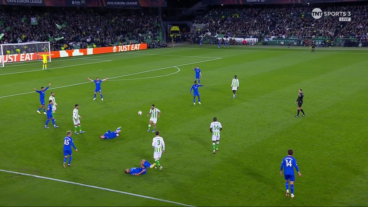 The more I watch this the more I realise that this goal is all in the assist and not the dribble. I don’t know if many players on this planet pull that pass off. Wow man. What a midfielder we have on our hands.