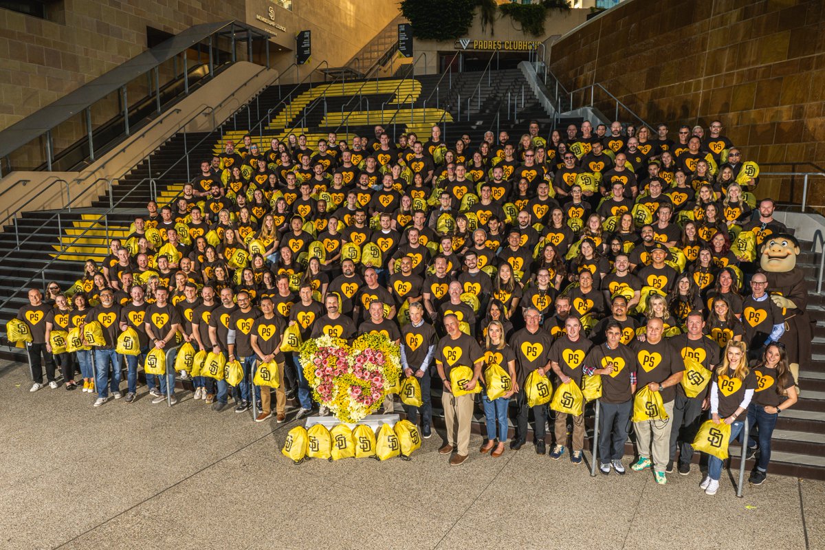 Peter Seidler’s generous spirit will forever be embedded in the fabric of the Padres 💛 In his honor, Padres front office employees assembled 1,000 winter care packages for the homeless in our community.