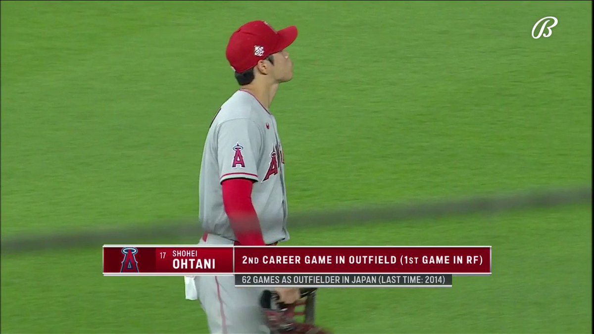 大谷翔平、来季レフトの守備を守る可能性について！ ロバーツ監督 「9月になって、ボールが投げられるようになったら、レフトの守備につくアイデアを受け入れる余地はあるのかと(大谷に)聞いた。大谷の返事は腕の状態が良いなら、オープンに考えます、と答えた」 #大谷翔平