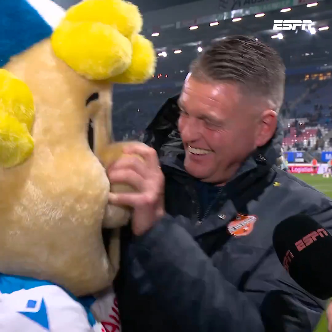 Mascotte Heero 💙🤍 Michael Dingsdag 😂 #heevol