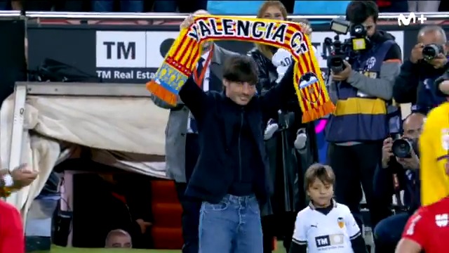 Mestalla se rinde al mago canario. 𝗗𝗢𝗡 𝗗𝗔𝗩𝗜𝗗 𝗝𝗜𝗠𝗘́𝗡𝗘𝗭 𝗦𝗜𝗟𝗩𝗔 🎩 #LALIGAEASPORTS #LaCasaDelFútbol