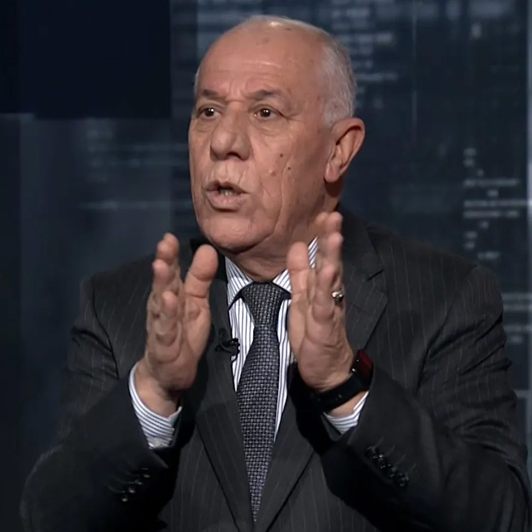 مذيعة الجزيرة تسأل اللواء فايز الدويري عن رأيه في المشاهد المخزية التي عرضها جيش الاحتلال اليوم مقارنة بالمشاهد التي نشرتها كتائب القسام فأجاب: كلما شاهدت فيديو لجيش الاحتلال أشعر بالندم والأسى ليس على جيش الاحتلال ولكن على الجيوش العربية التي هزمت في عام 1967!