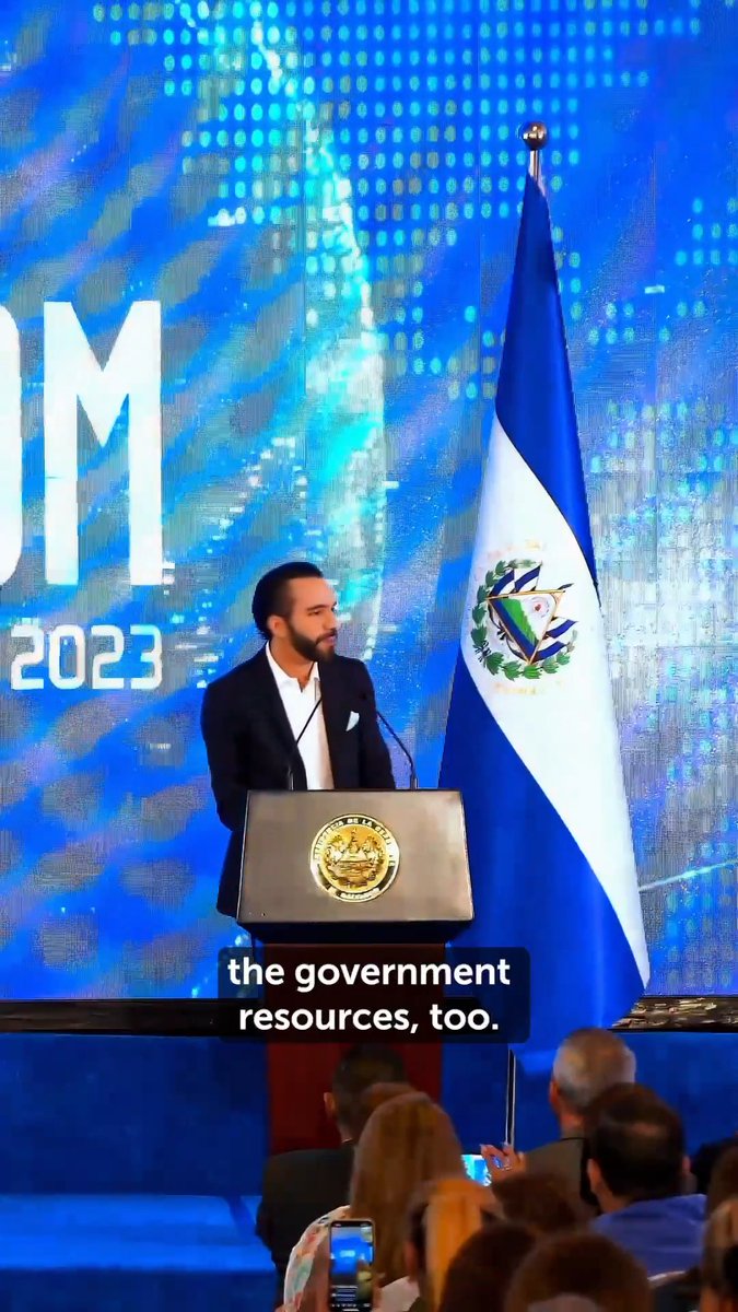 Undergoing a transformation 🇸🇻 Viviendo una transformación 🇸🇻