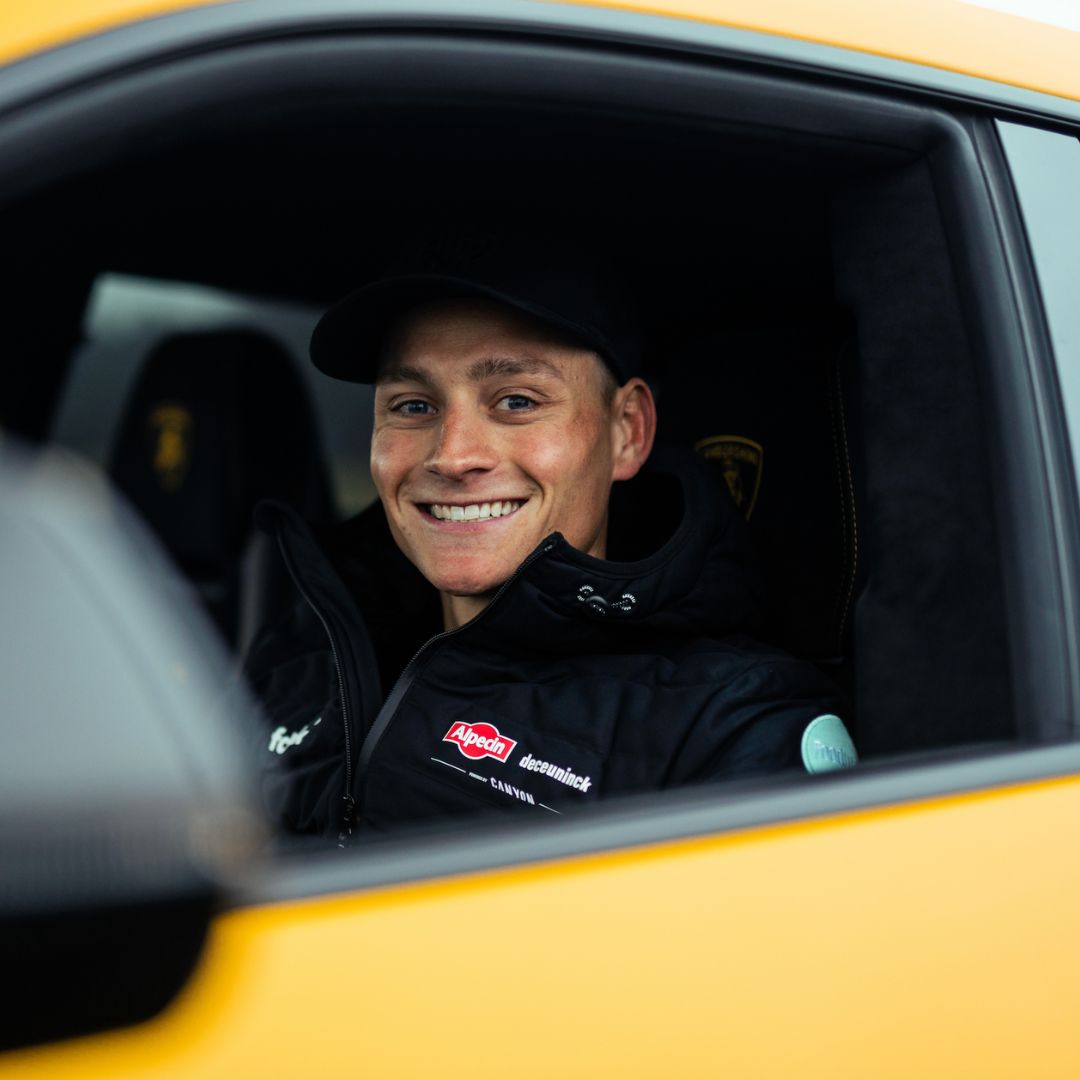 If you want to immerse yourself in adrenaline and speed, cycling world champion Mathieu Van der Poel is the perfect person to ask #Lamborghini CO2 Emission and Fuel consumption combined: