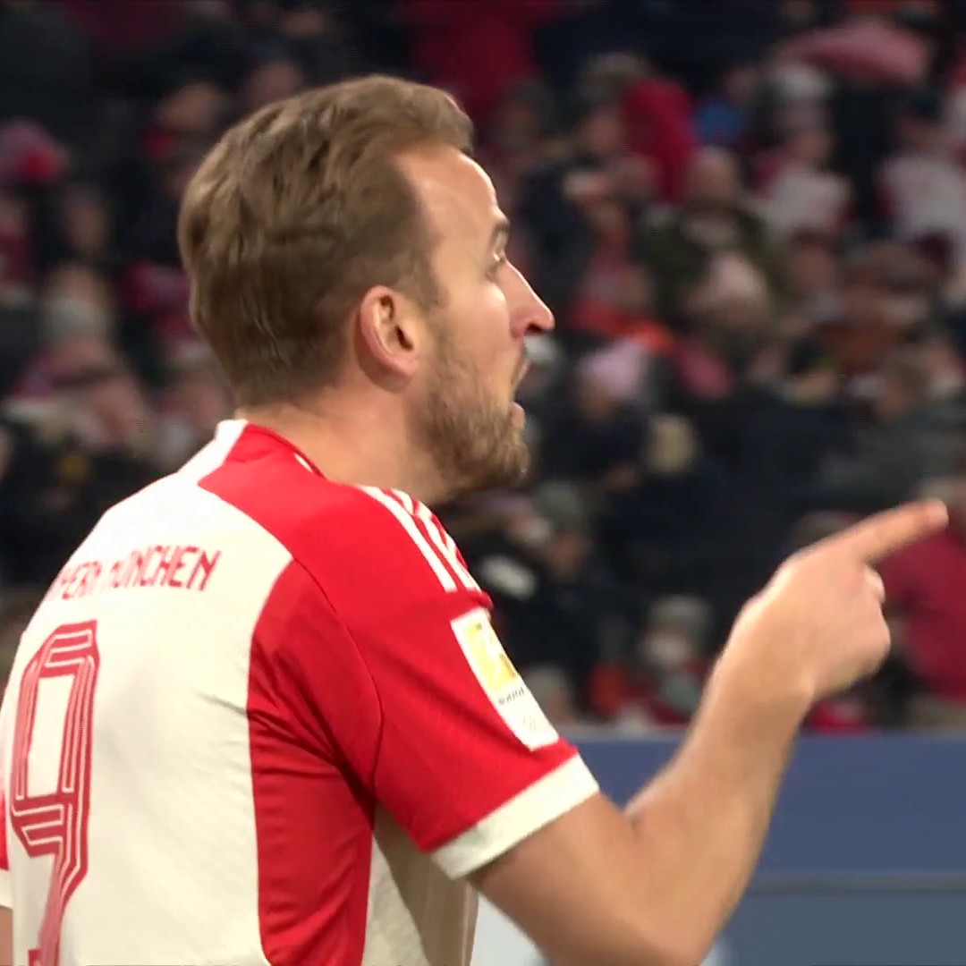 Harry Kane is back in the goals! 🔴⚪ The England captain puts Bayern Munich 1-0 up against Stuttgart, ENDING his relative drought of three games