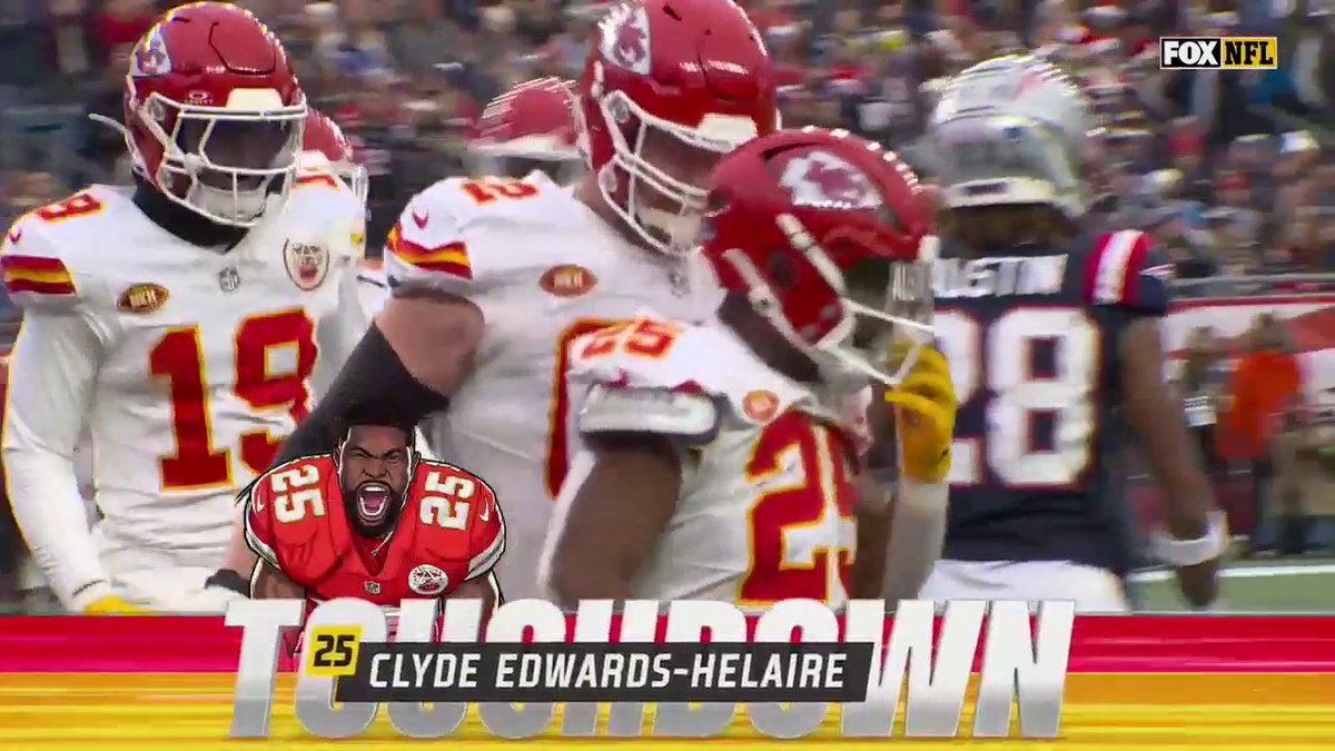 What a snag from Clyde Edwards-Helaire 🔥 📺: FOX