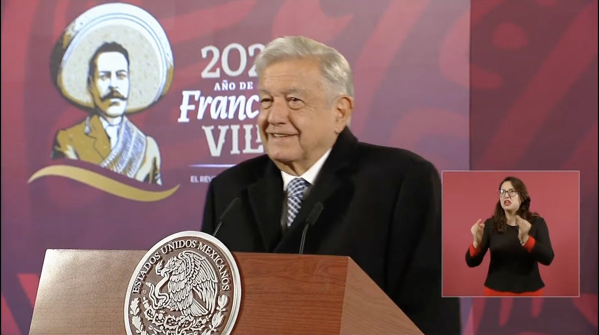 Las prioridades. Así inició el presidente López Obrador la 'mañanera'. Atacando a los medios de comunicación porque no le gustaron las críticas al Tren Maya. ¿Y la masacre en Salvatierra, Guanajuato? Ni el pésame. Más, en