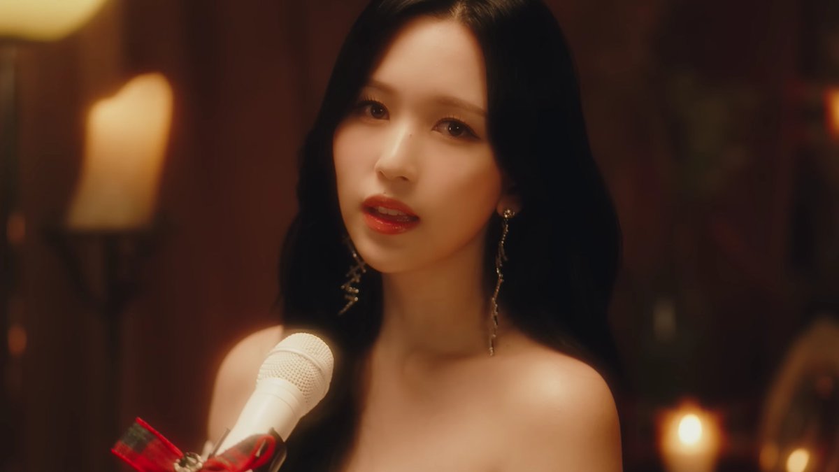 TWO YEARS SINCE MINA BLESSED US WITH HER 'SNOWMAN' MELODY PROJECT FOR THE HOLIDAYS