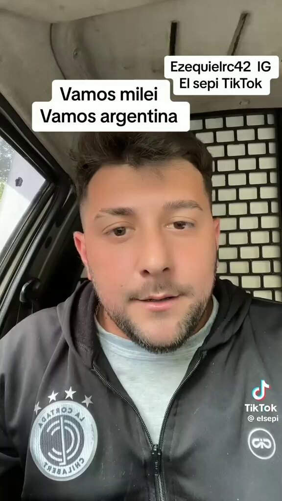 Otro argentino re podrido con el kirchnerismo aún con amenazas y todo. El tipo dice lo que piensa lo que siente, lo que vive.