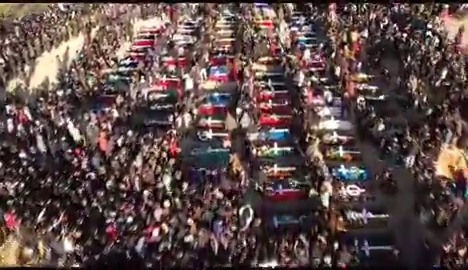 #Manipur | Hundreds of people gathered at #Churachandpur - one of the worst hit cities by #ManipurViolence - for a mass burial.