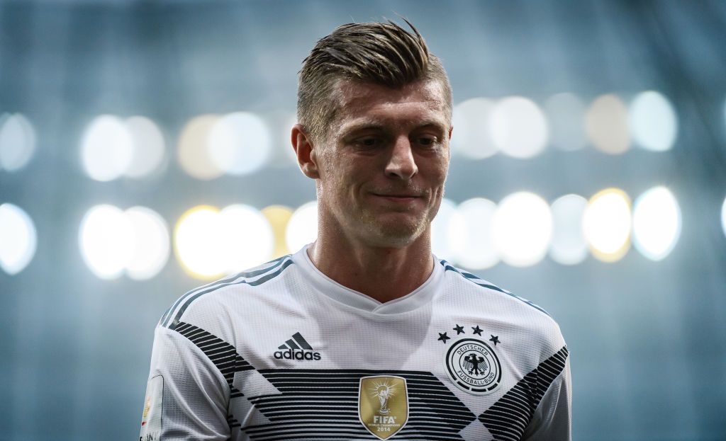 Only People who want Toni Kroos to renew are allowed to like and Rt this tweet.