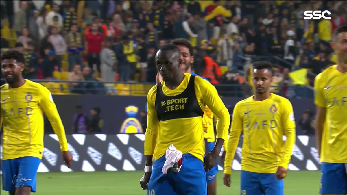 Al-Nassr fans with an incredible tifo for Sadio Mané 🤩 (via SSC)