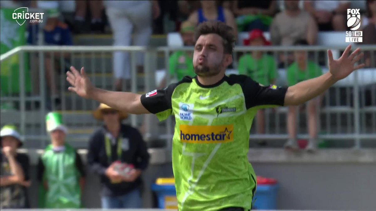 "That is brilliant!" 🙌 Glenn Maxwell falls to a ripping yorker from Zaman Khan! #BBL13