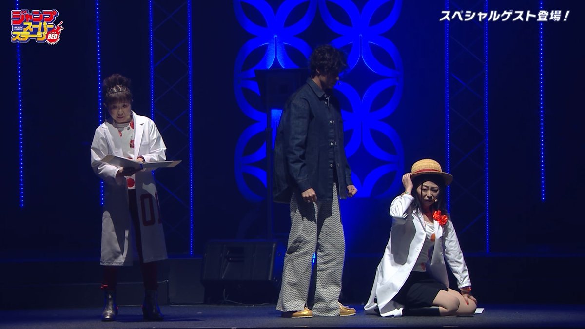 Iñaki (Luffy) and Jacob (Usopp) performing the 'Help Me' scene with the Voice Actors — Jump Festa 2024