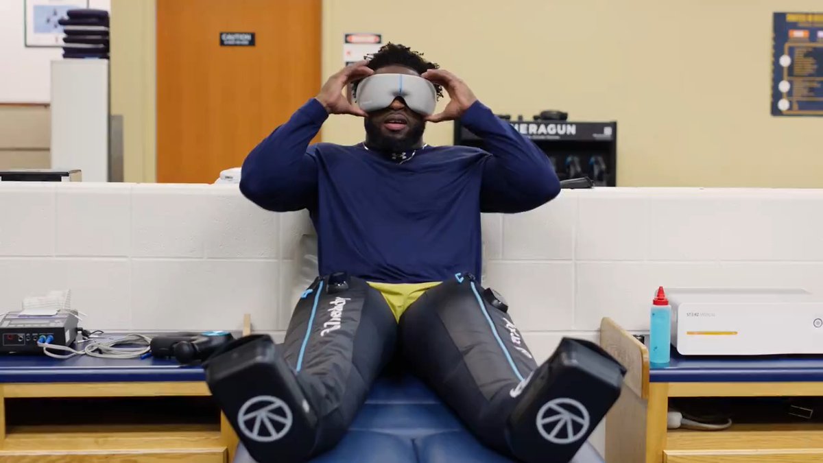 The best running back in the nation knows that work is only half of the equation. The other half is recovery made possible with the help of Audric Estime’s favorite @Therabody essentials. #GoIrish
