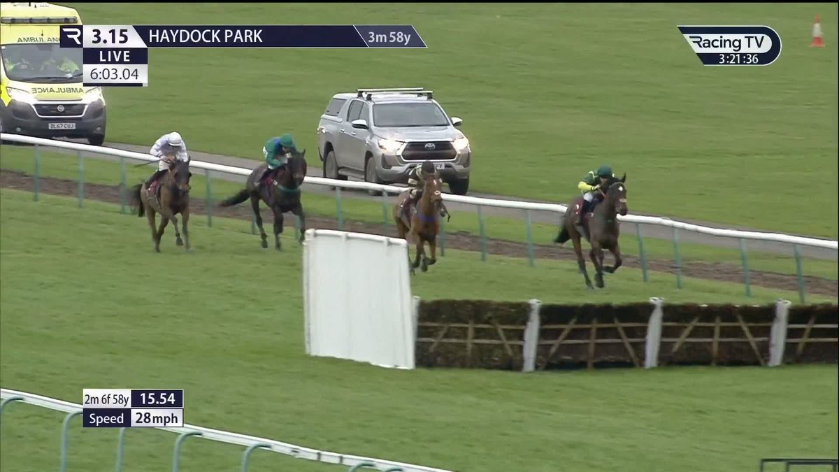 👏 A third win from four starts now at Haydock Park Races for Bushypark who makes all in the finale for Philip Kirby Racing