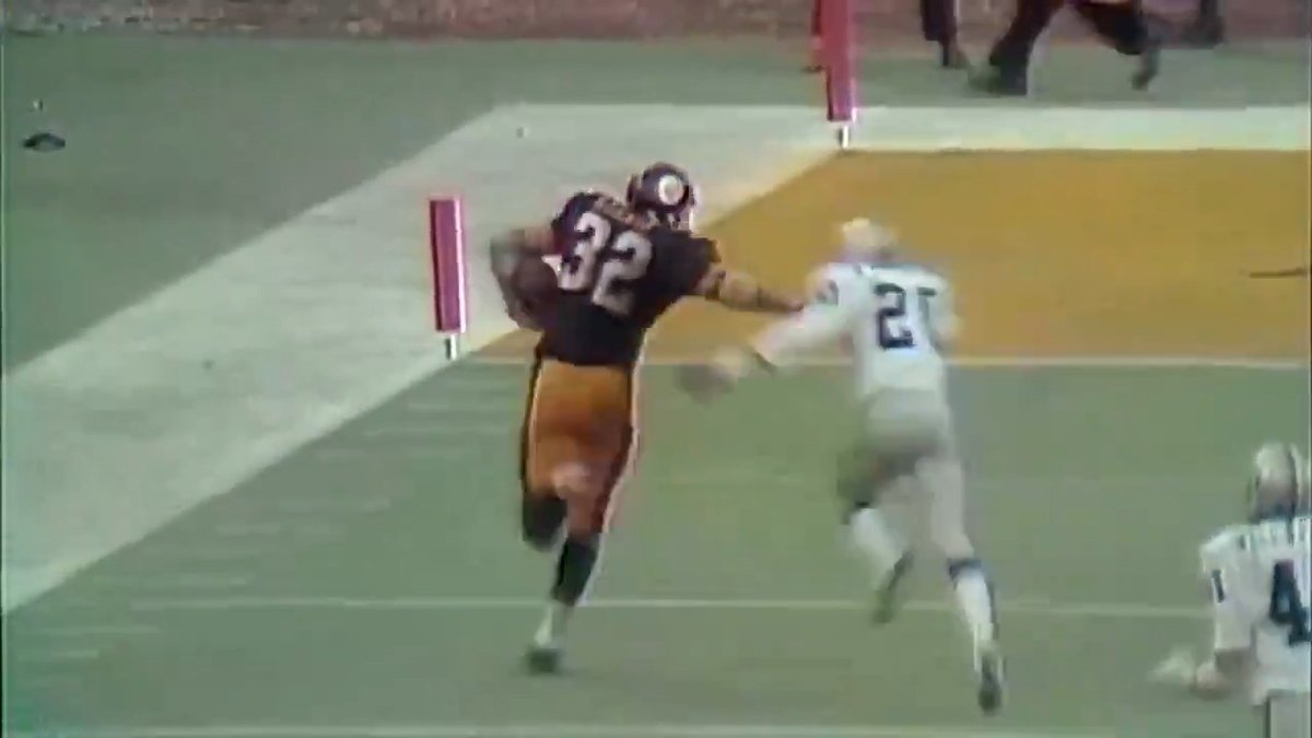 51 years ago today, the great Franco Harris gifted us with the Immaculate Reception. 💛🖤