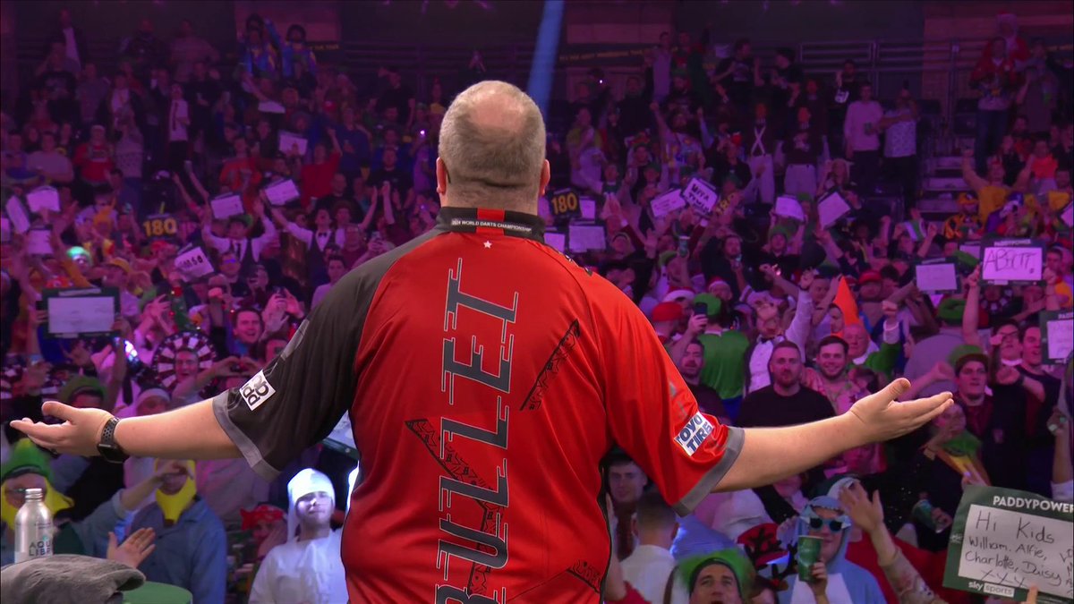 '"You shoot me down, but I won't fall" 🎶 The Bullet has all of Ally Pally in voice as he makes his entrance 🗣