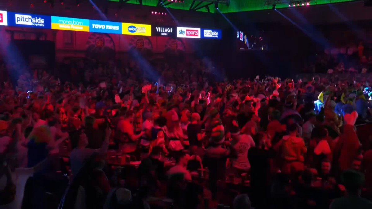 I genuinely think if Bunting ran for Prime Minister he’d have a bloody good chance It’s Stephen Bunting’s world and we’re all just living in it 🐐