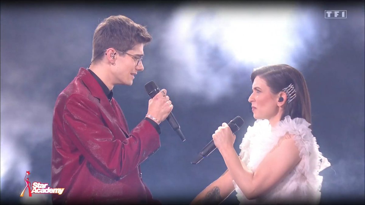 C'est l'émotion sur le plateau de la #StarAcademy 🥹 Lucie Bernardoni et Axel partagent un duo intense sur "Et maintenant" de Gilbert Bécaud 🥰 Ne ratez pas ce prime sur TF1 ▶️