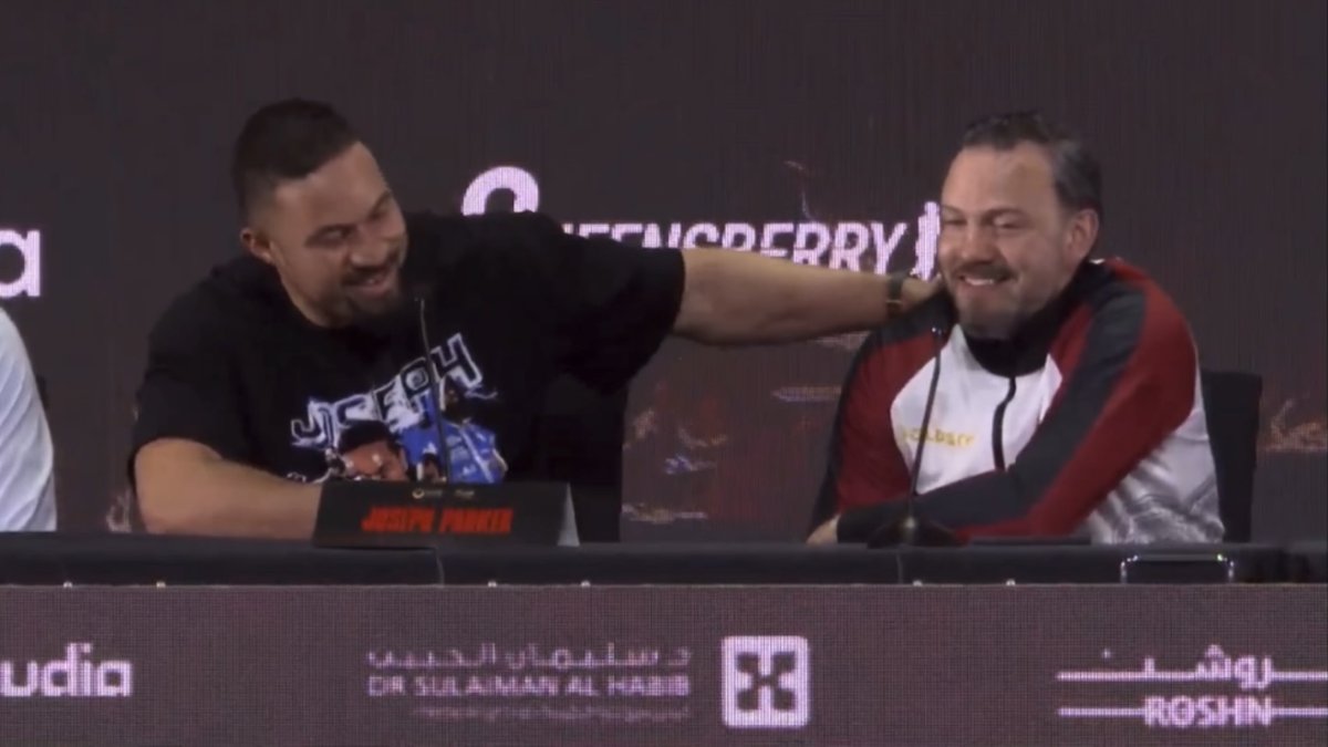 Joseph Parker and his trainer Andy Lee heap praise on one another at their post-fight press conference after beating Deontay Wilder… [🎥 Queensberry Promotions]