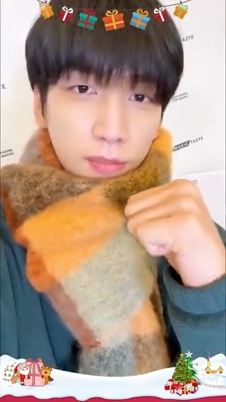 Happy Christmas🎅 별빛, 메리 크리스마스🎄🍊 ▶️ #빅스 #VIXX #혁 #HYUK #한상혁 #MerryChristmas_STARLIGHT