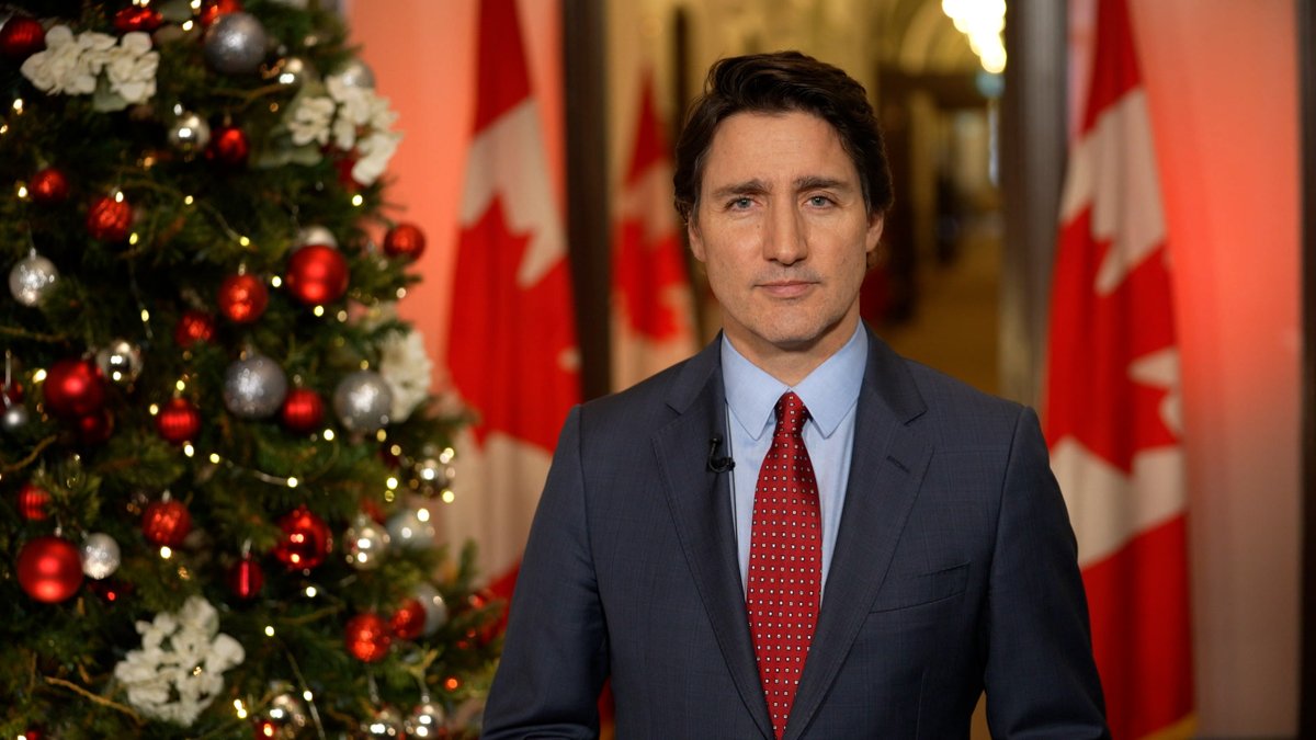 As families and friends across the country gather together, and as Canadians share moments and meals with their loved ones, Prime Minister Trudeau is wishing everyone a #MerryChristmas.