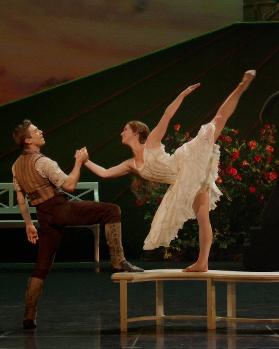 🧚 🎶 🧛‍♀️ Sleeping Beauty and vampires, a real treat this Christmas Day. This gothic romance version by Matthew Bourne 💙's New Adventures has sumptuous sets and costumes, and masterly storytelling. Watch Matthew Bourne's Sleeping Beauty on BBC Two and BBC iPlayer.