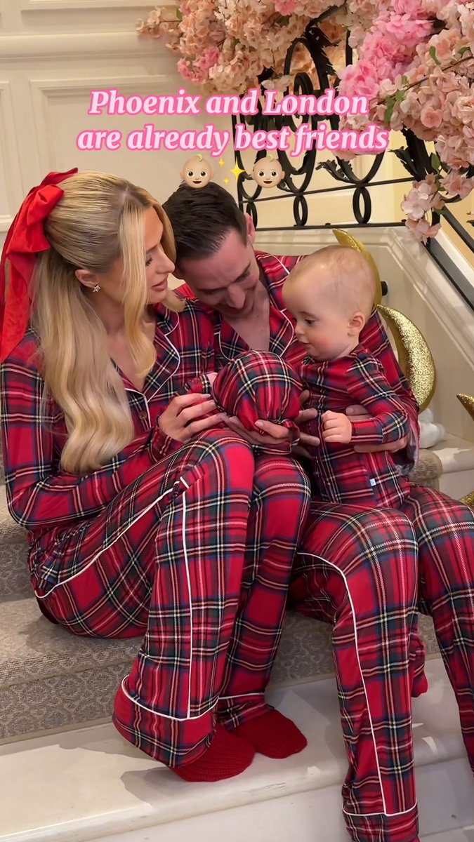 Phoenix and London are already besties! 👶🏼👶🏼✨ I’ve always dreamt of building new unforgettable memories for my kids, I feel like the luckiest girl in the world! 🎅🏻🎄🎁 #CutesieCrew #Sliving