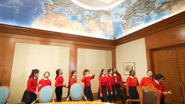 Curious young minds traversing across 7, LKM clearly made for a great experience. Seems my office passed the ultimate test - they gave it a thumbs up!