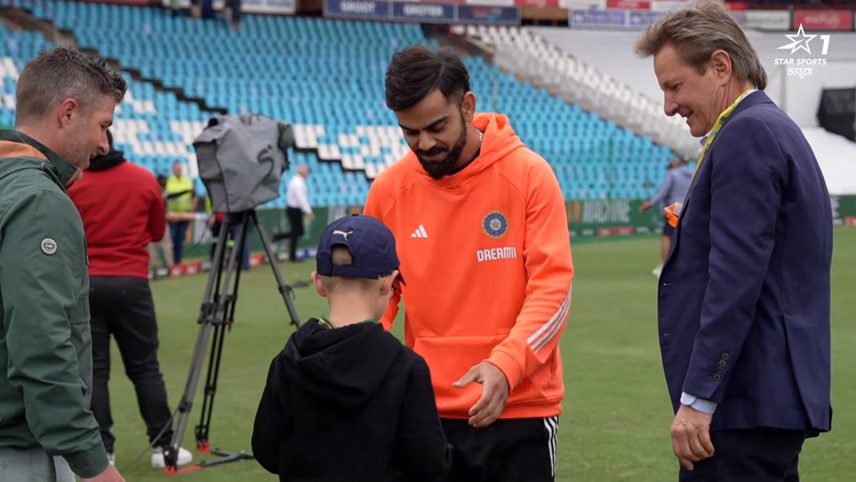 He's going to treasure that one for life 🥹 No matter where he goes, The King's always got time for the 12th Man Army 🫶 👑 #PlayBold #SAvIND #TeamIndia Virat Kohli
