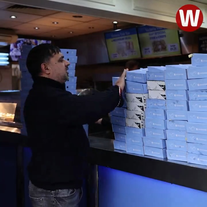 A Welsh chippy gave away hundreds of free meals to those in need this Christmas 👏❤️