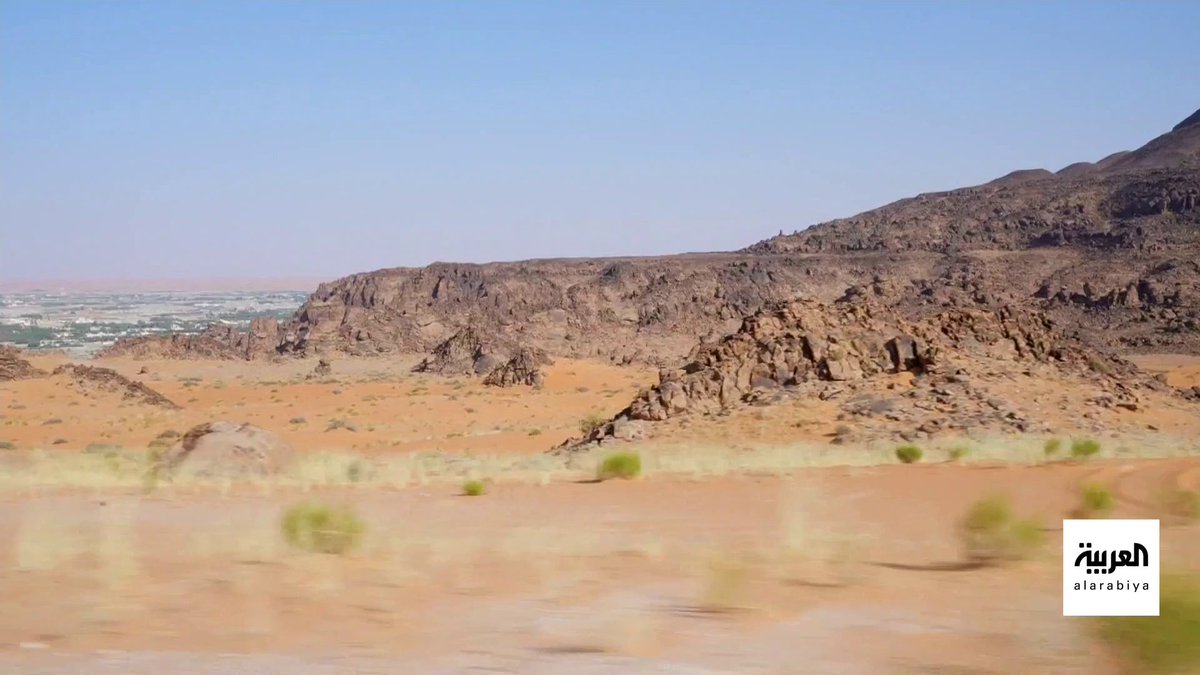 #نشرة_الرابعة | مصور سعودي يعيد توثيق مواقع وطرق الرحالة والمستشرقين في جزيرة العرب قبل عشرات السنين سلطان السلمي