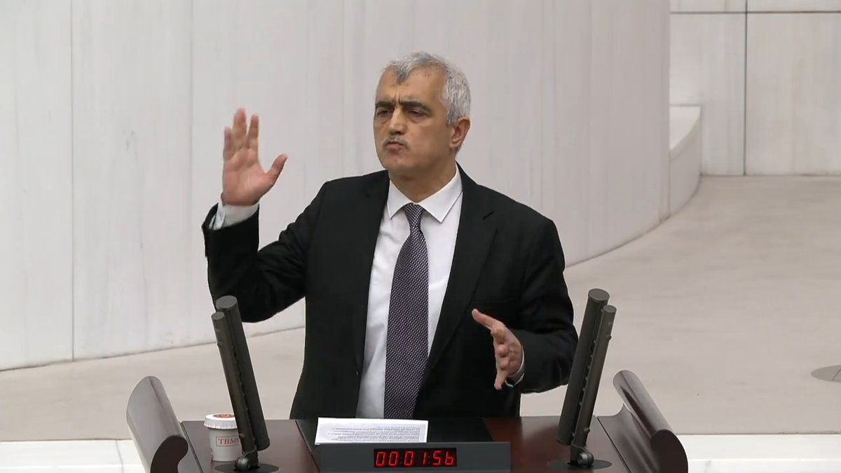 Ben insan hakları savunucusuyum. Zalimin de mazlumun da kimliğine bakmam, ne olursa olsun hayatım boyunca bunu yaptım. Ben bunu öğrendim, böyle bir terbiye aldım tamam mı? Ağzımda da kötü bir söz yoktur. MHP