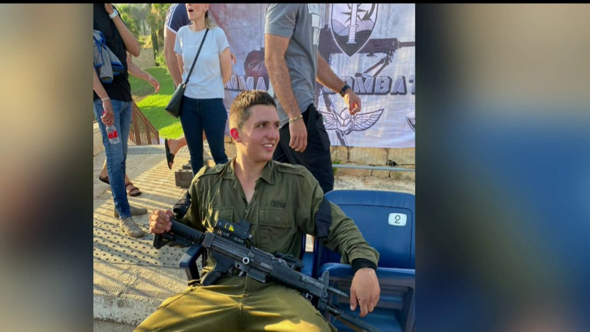 Urija, soldat chrétien israélo-allemand tué à Gaza "Le 7 octobre, il a été le premier à quitter notre foyer pour rejoindre l'armée et combattre ce qu'il appelait 'les envoyés du diable'" Gideon Bayer, père d'Urija